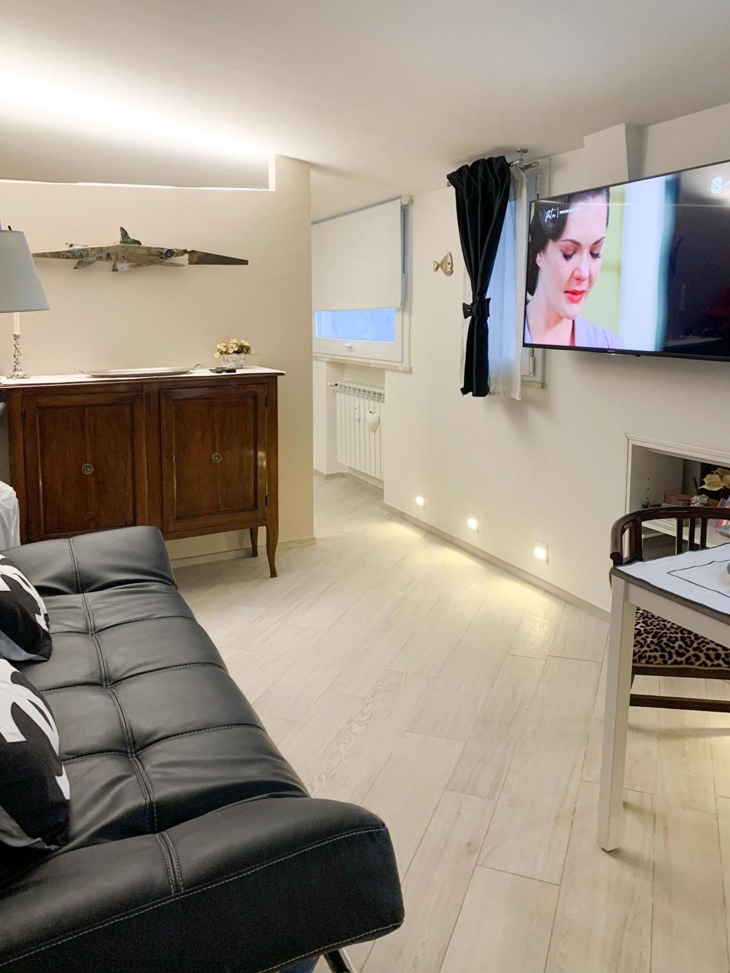 Casina Tuareg Villa Livorno Exteriör bild